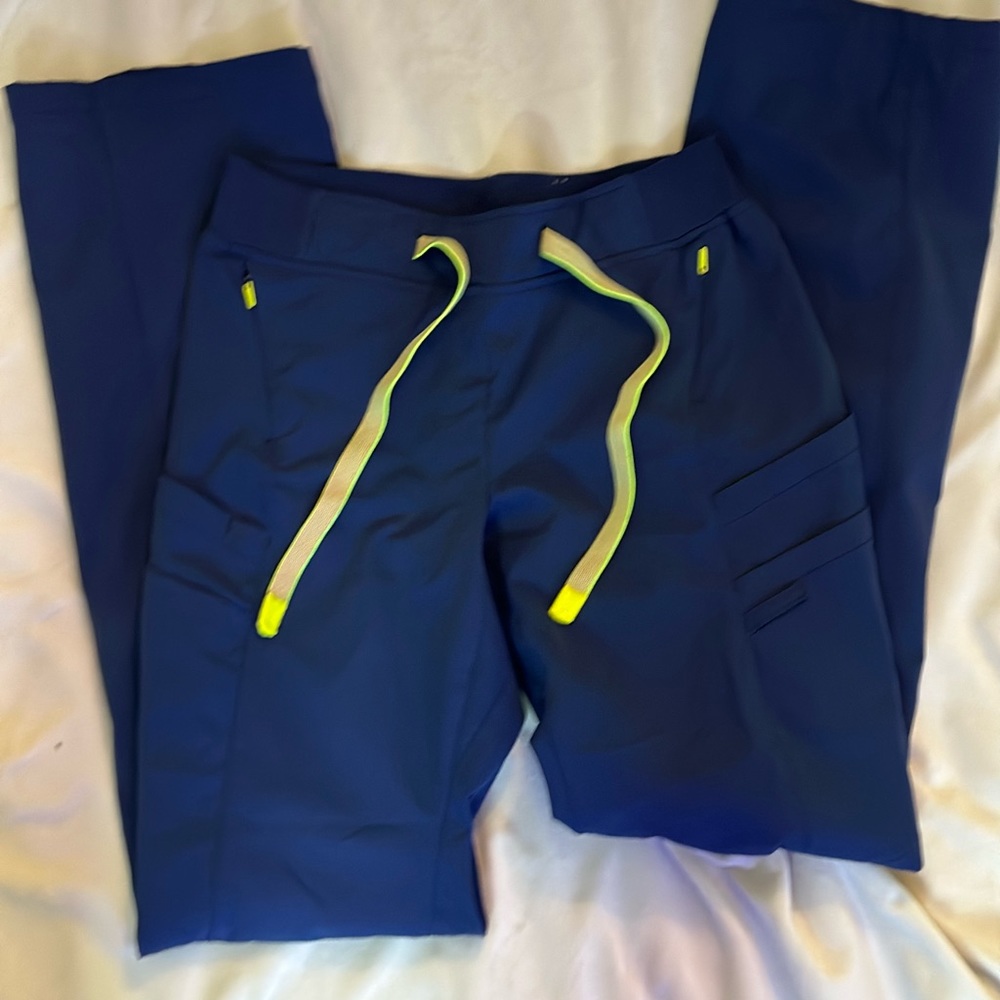 Medelita Scrub Pants